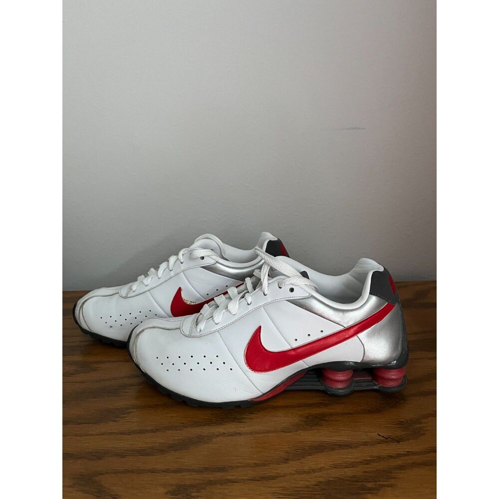 Nike Shox Classic II - Wms 8 - White Leather w/ Red and Gray - EUC